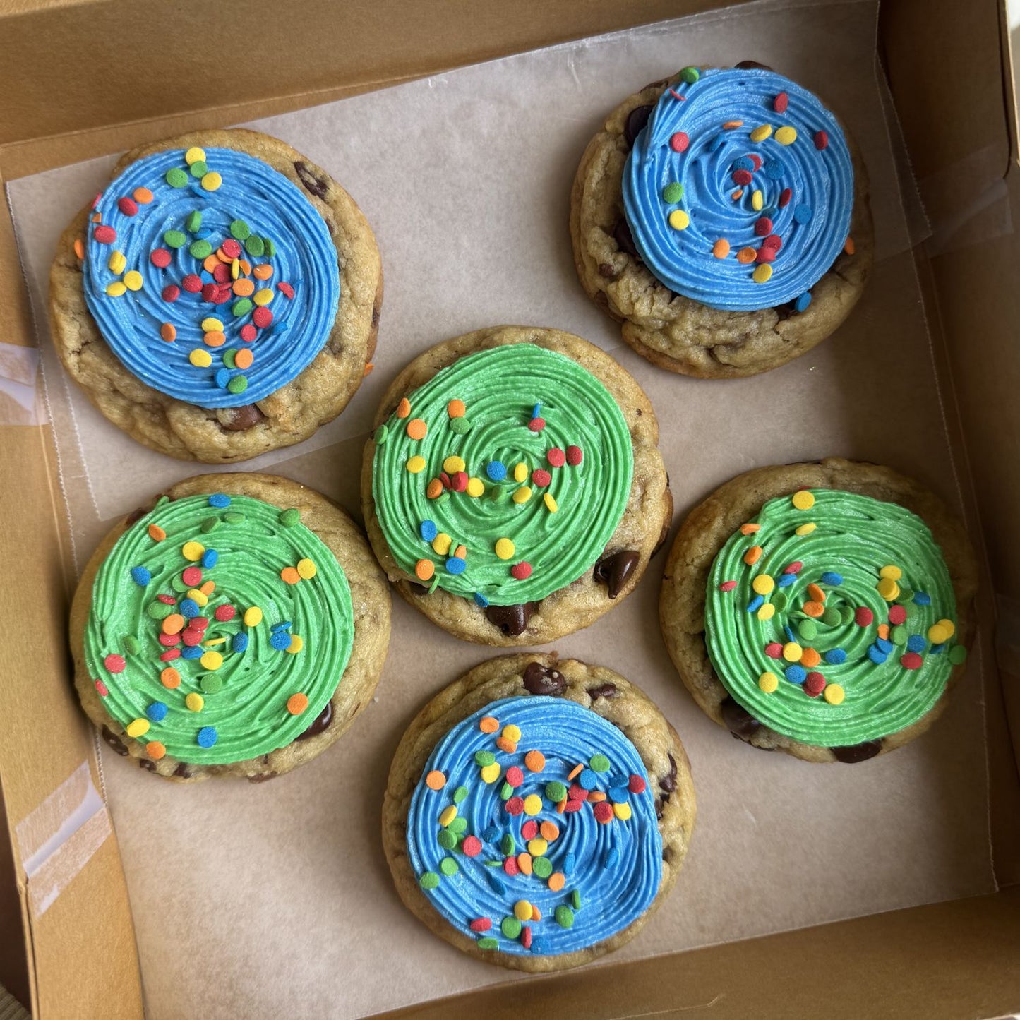 6 Frosted Cookies